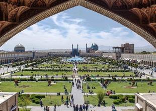  Naghshe-Jahan Square - Isfahan